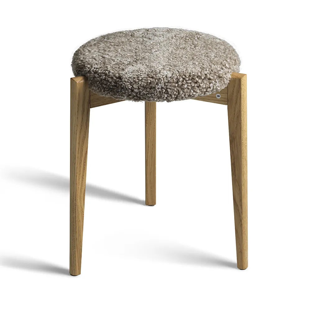 Vinz Hocker Eiche geölt/Schafsfell Sahara