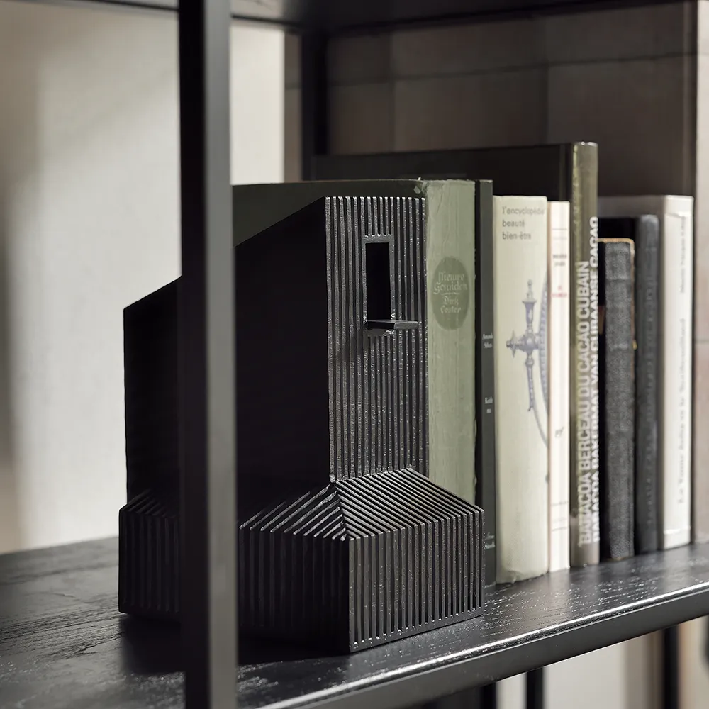 Modern Farmhouse dekoration aus schwarz lackiertem Mahagoni