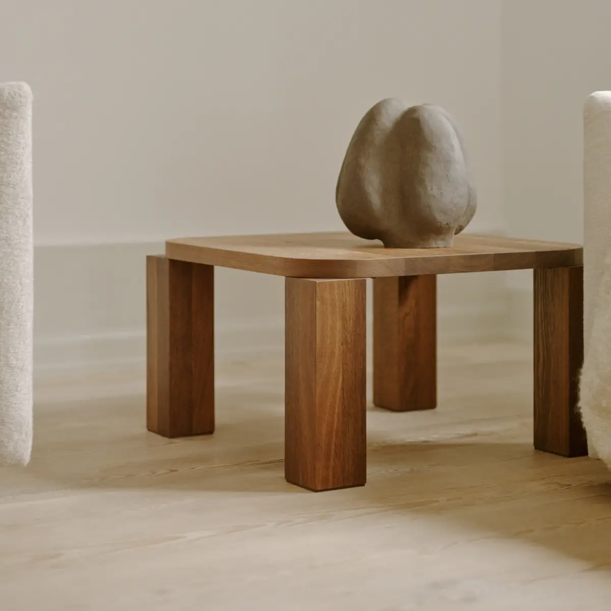 Atlas Couchtisch 60x60 Räuchereiche