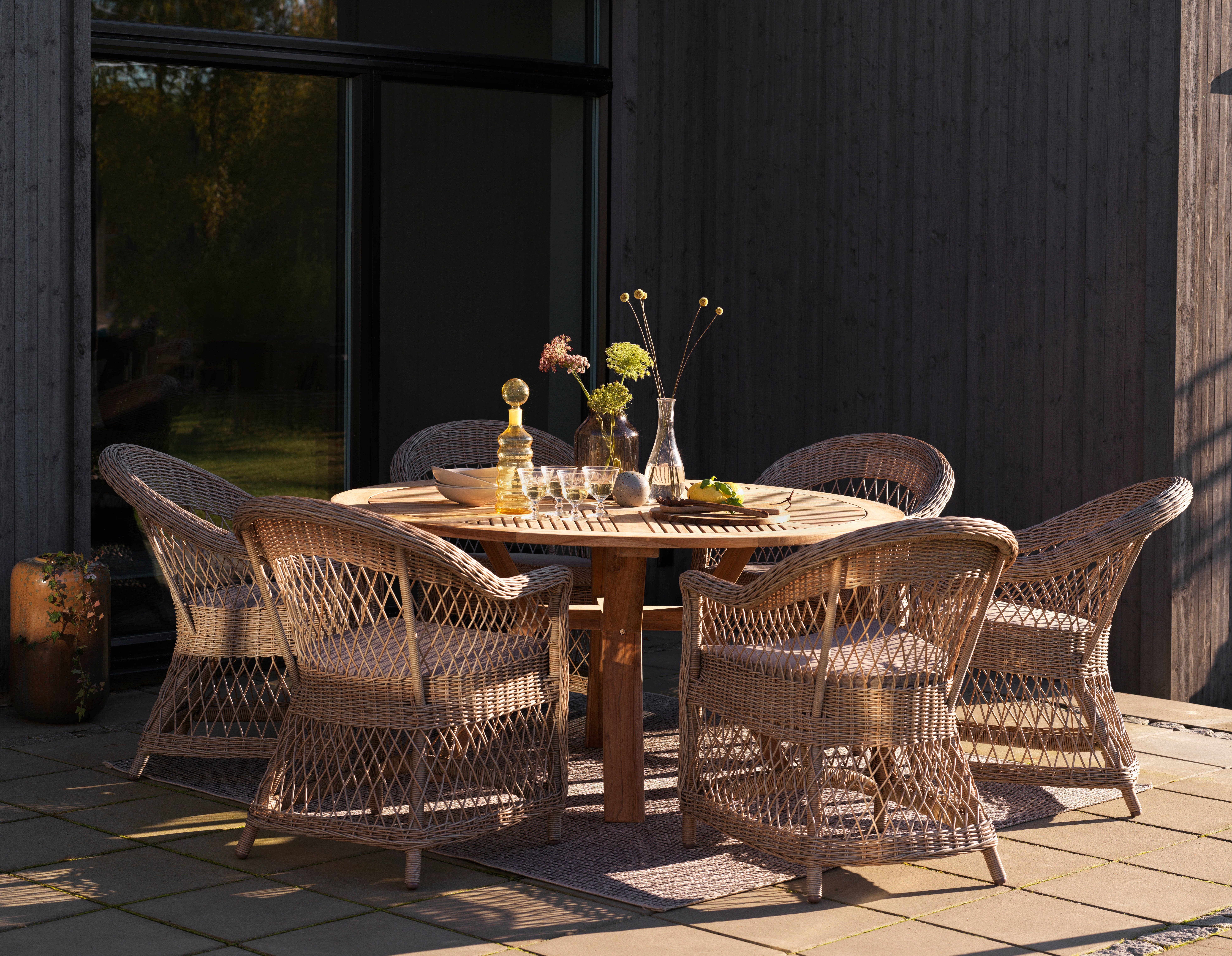 Circus Esstisch 150 cm Teakholz